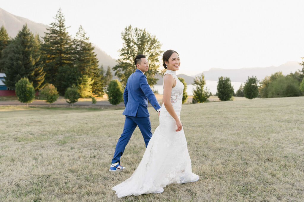 An Adventurous Washington Wedding at Wild Mountain Ranch | couple posing for wedding photos in washington
