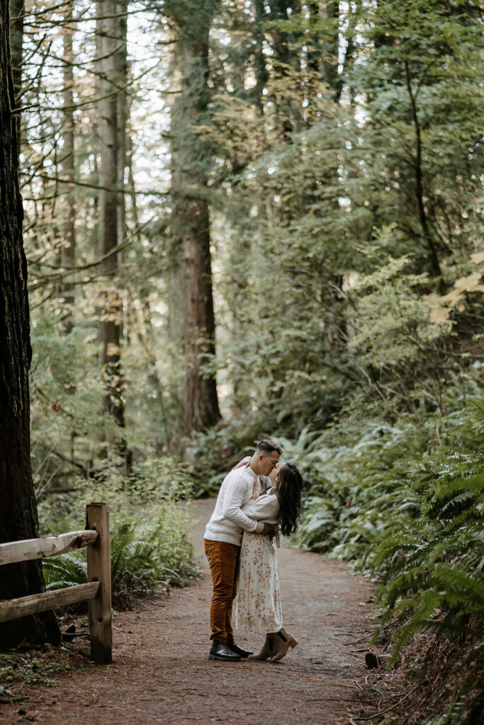 engagement photos outdoors in portland