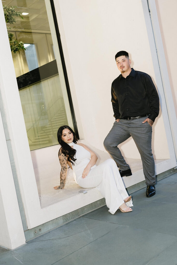 couple posing for engagement photos
