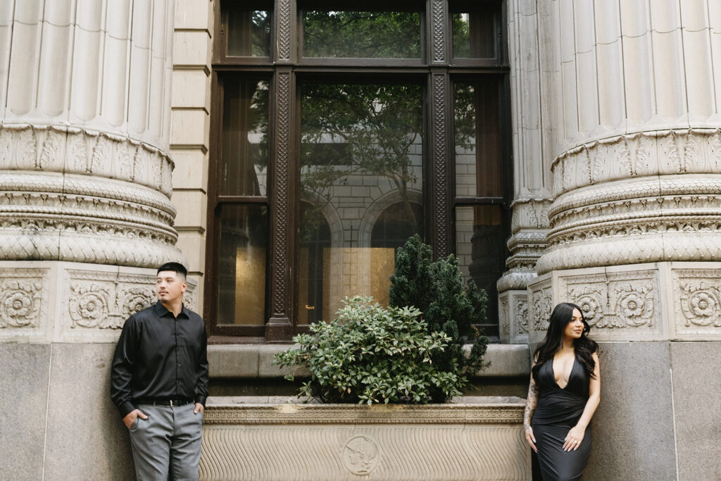 couple posing for engagement photos
