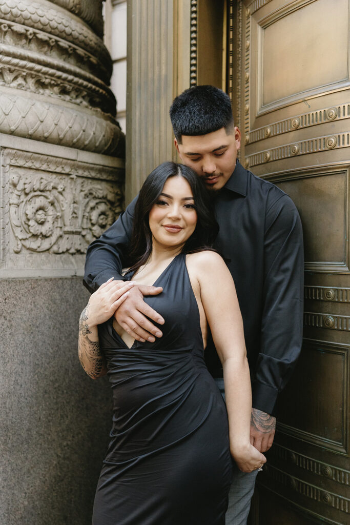 couple posing for engagement photos
