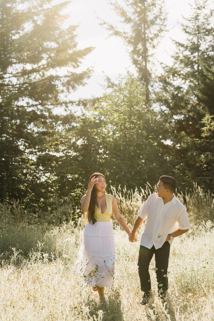 portland engagement photos in a field
