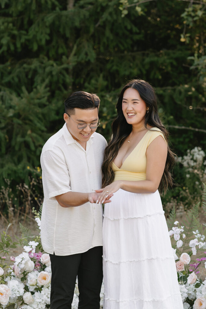 portland engagement photos in a field
