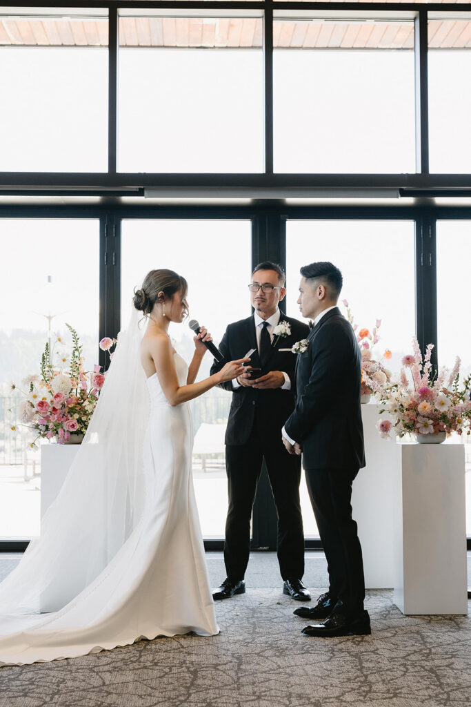 a wedding photoshoot in oregon
