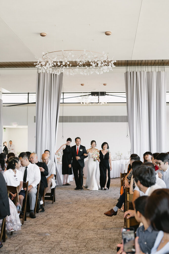 a wedding photoshoot in oregon
