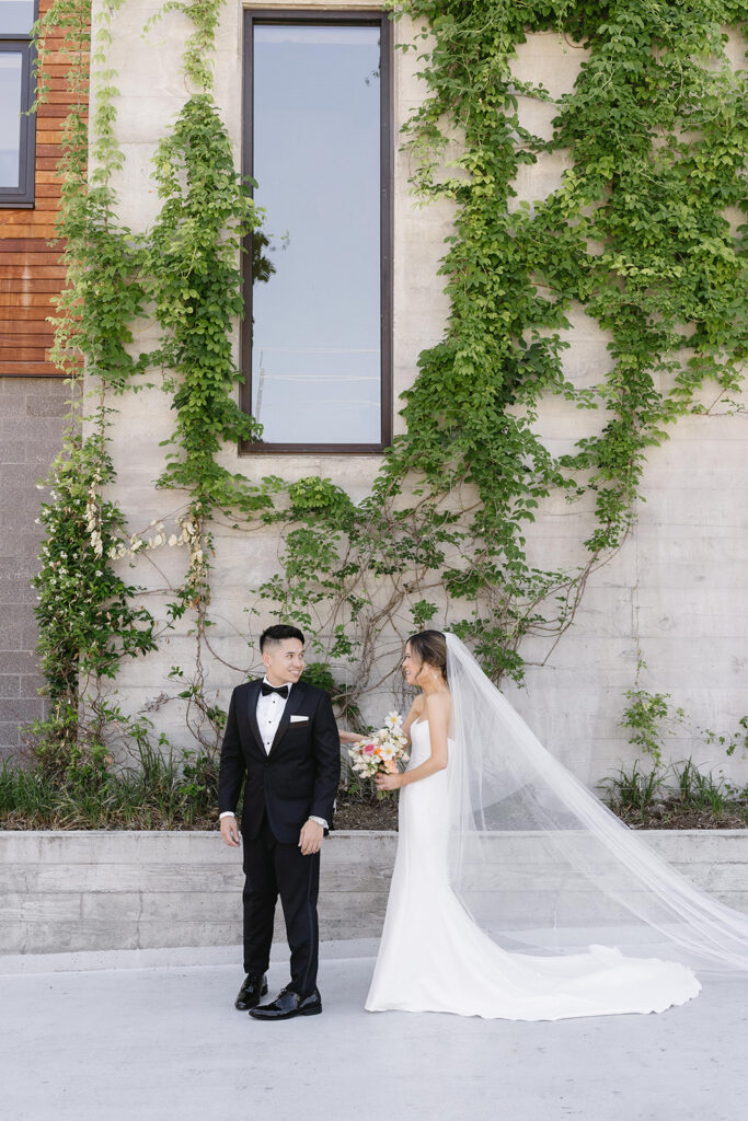 a wedding photoshoot in oregon
