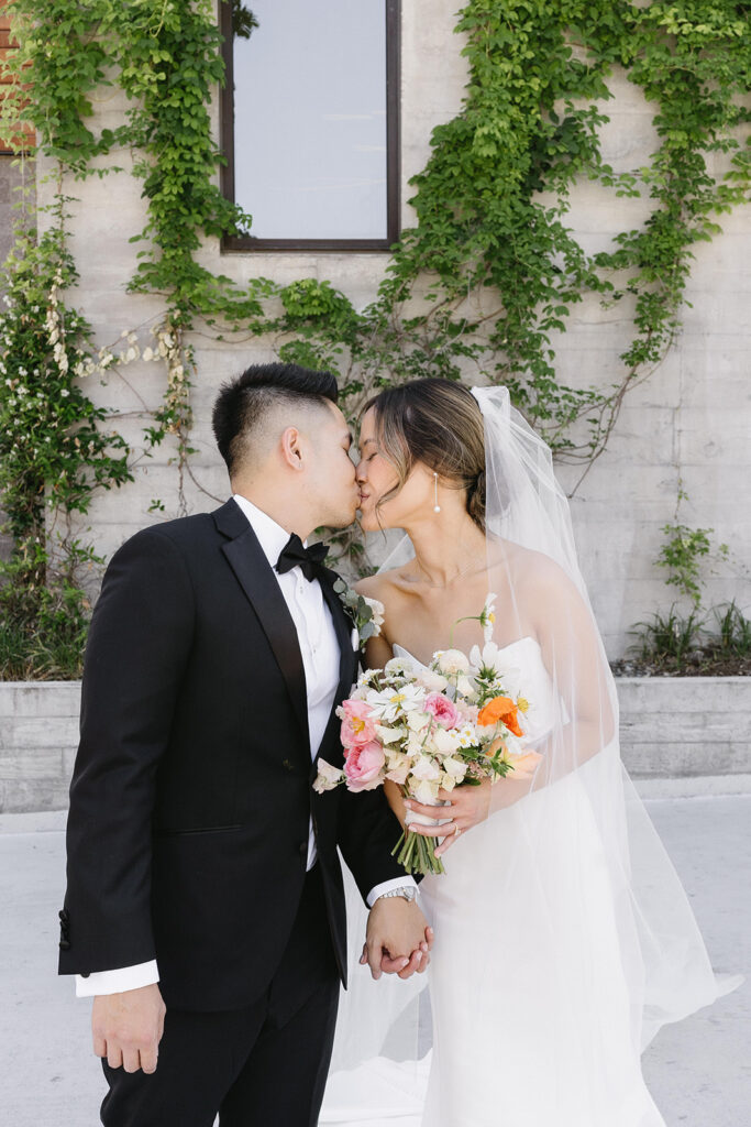 a wedding photoshoot in oregon
