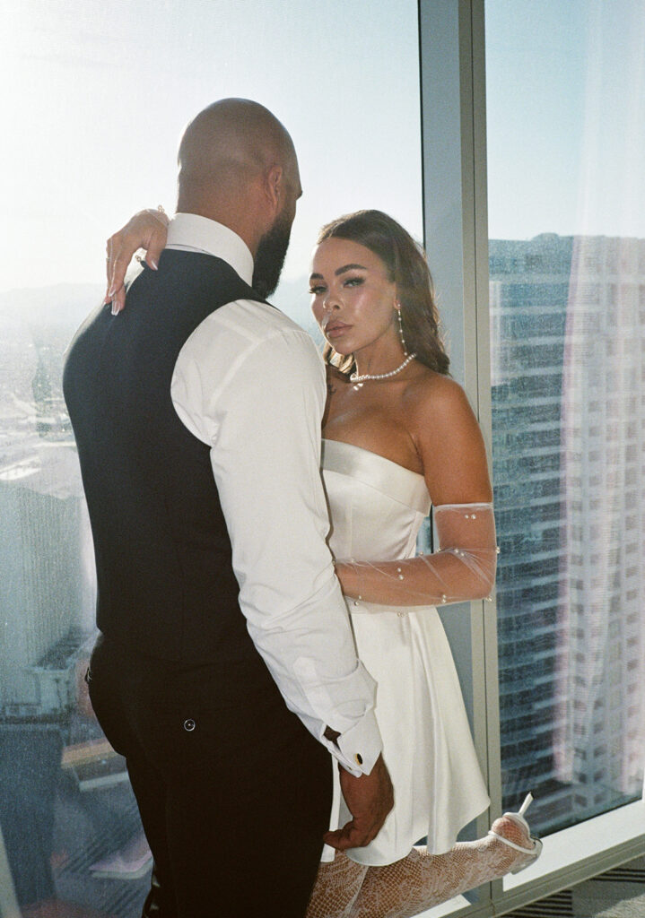 a las vegas micro wedding photoshoot
