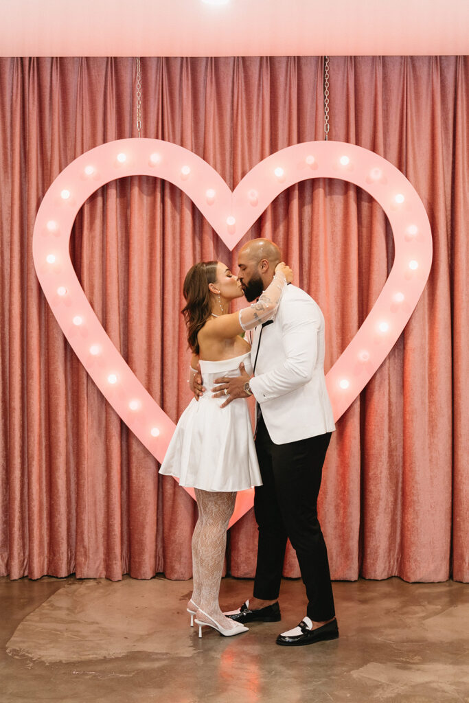 las vegas elopement photos
