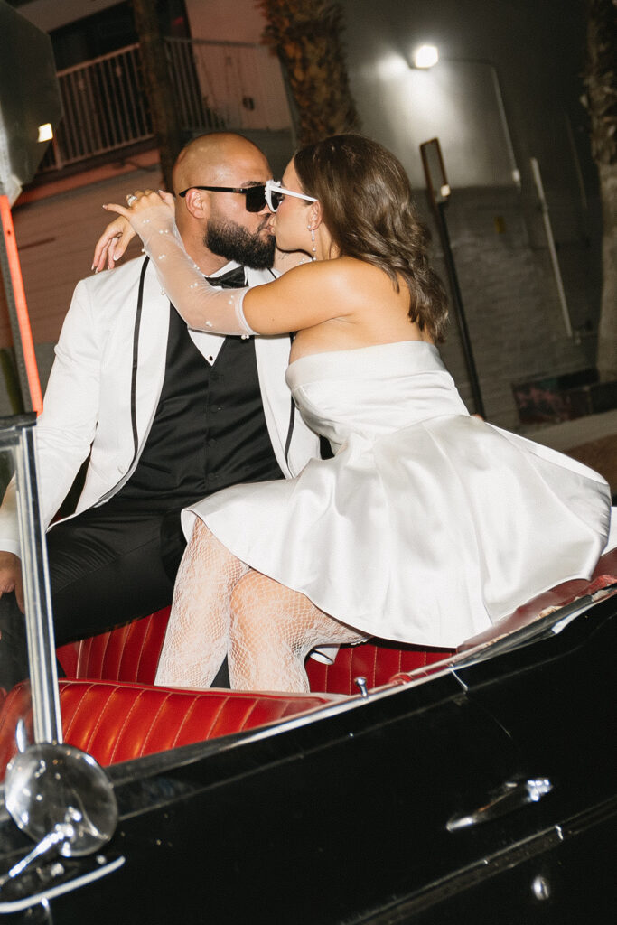 a las vegas micro wedding photoshoot
