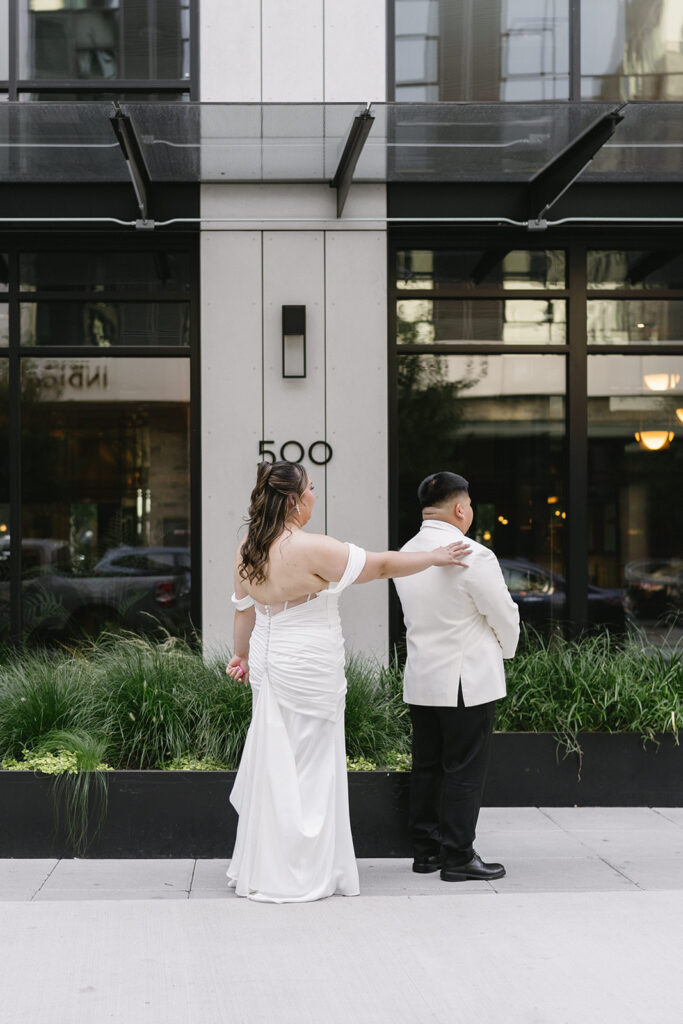 a micro elopement wedding in vancouver
