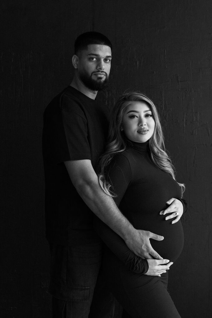 a timeless maternity photoshoot
