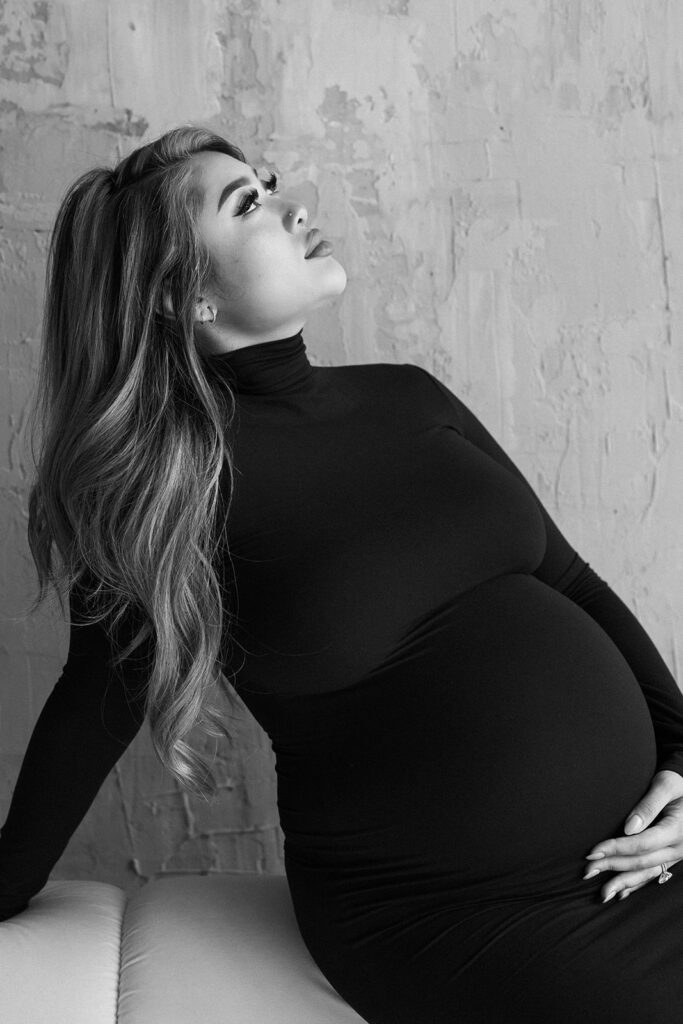 a maternity photoshoot in a studio
