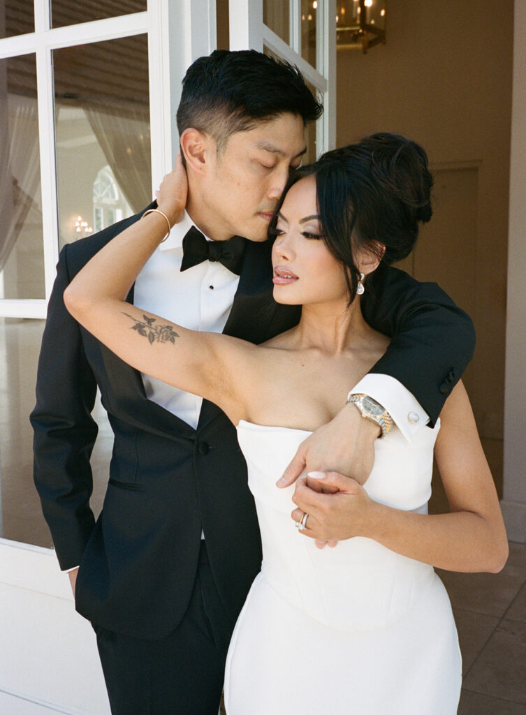 A luxurious and elegant wedding in Houston with timeless details and beautifully captured moments.
