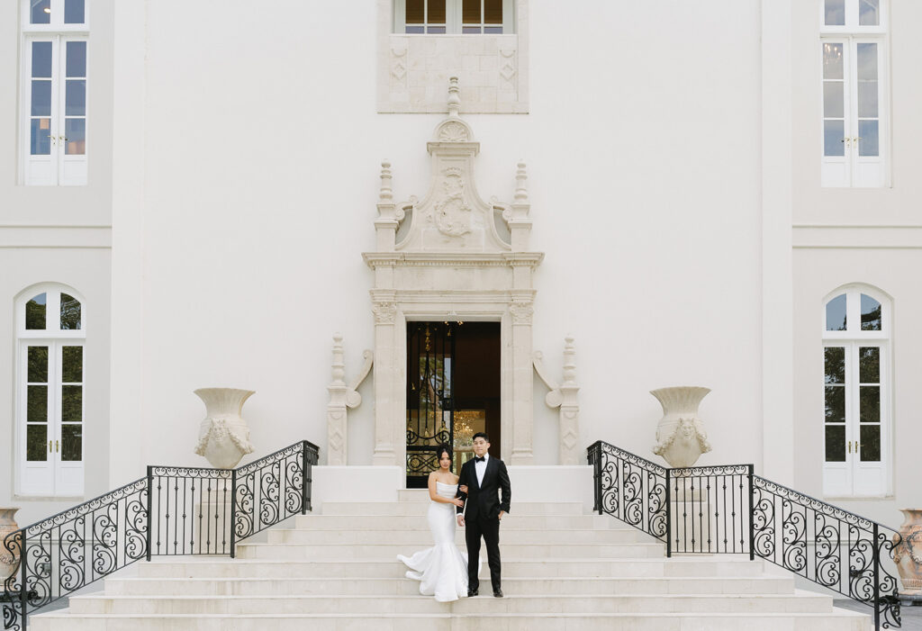 A beautifully designed Houston wedding with a luxury feel, featuring effortless details and timeless photography.
