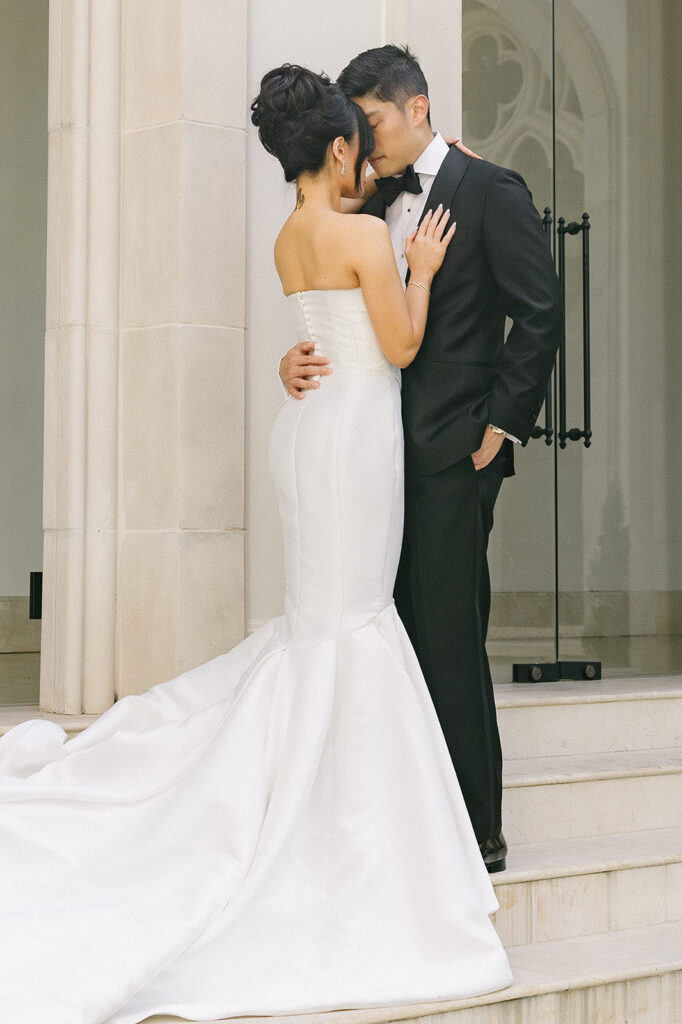 A luxurious and elegant wedding in Houston with timeless details and beautifully captured moments.
