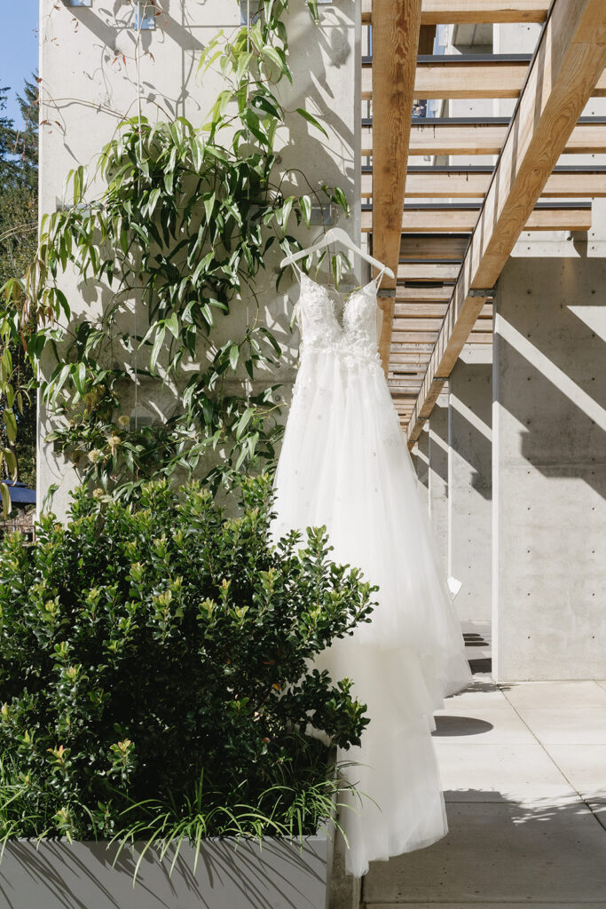 A perfectly organized Portland wedding by Your Perfect Bridesmaids.
