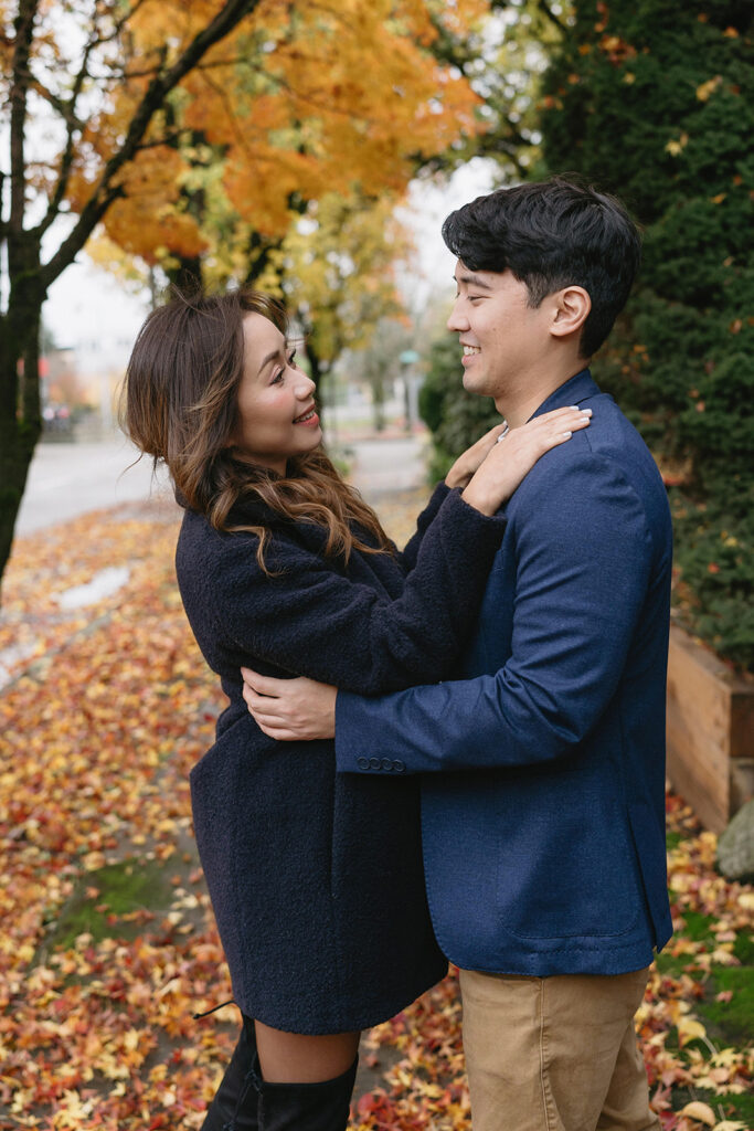 a fall engagement photoshoot in portland
